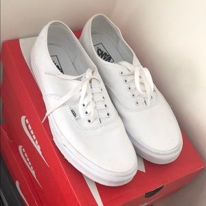 ❤️ Vans® Authentic